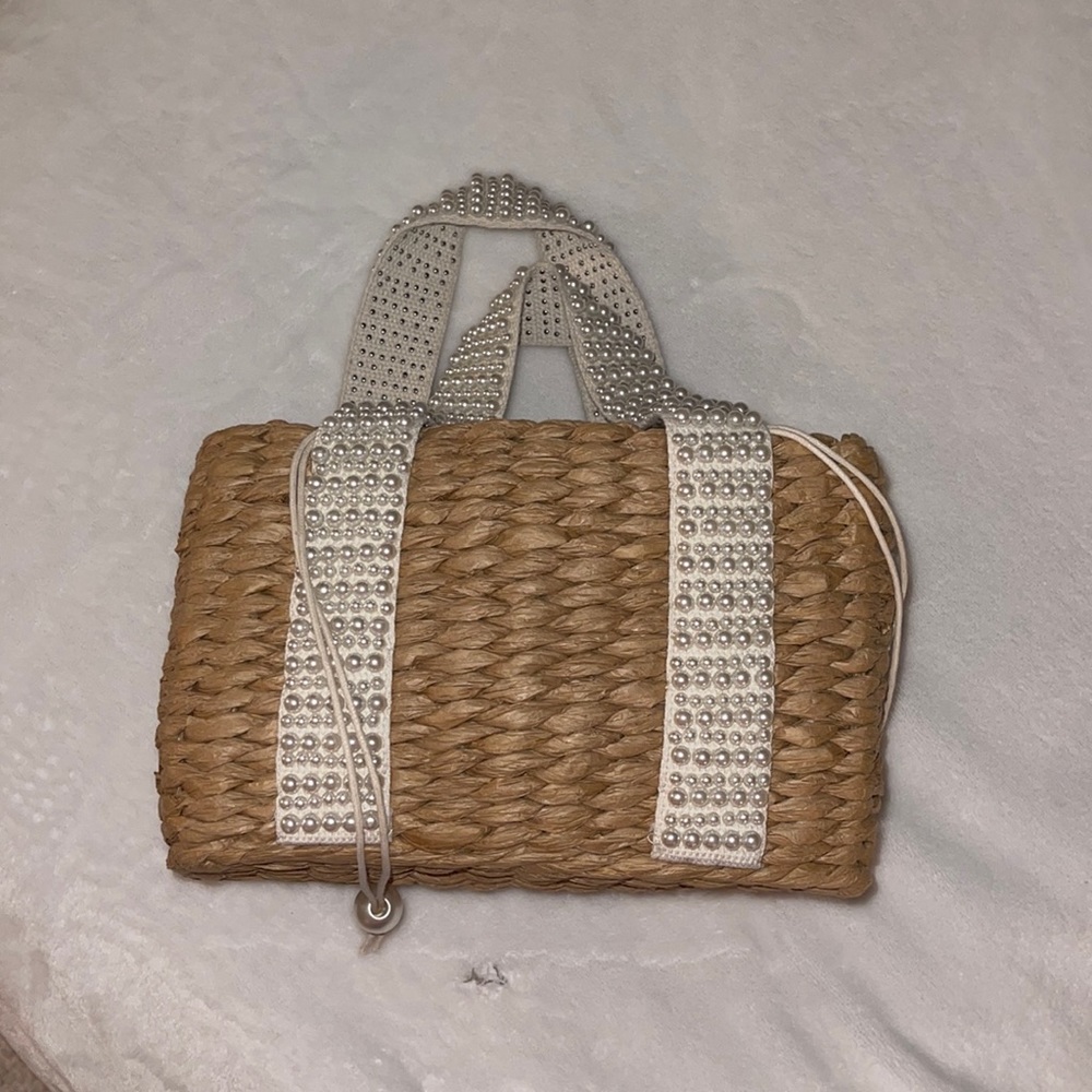 Rattan Pearl Detailed Purse
